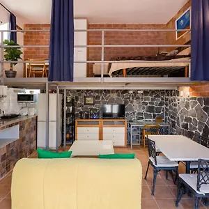 El Rinconcito: Cozy Space In A Seaside Village Apartment