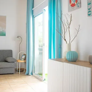 Steps To The Beach!!! Apartment